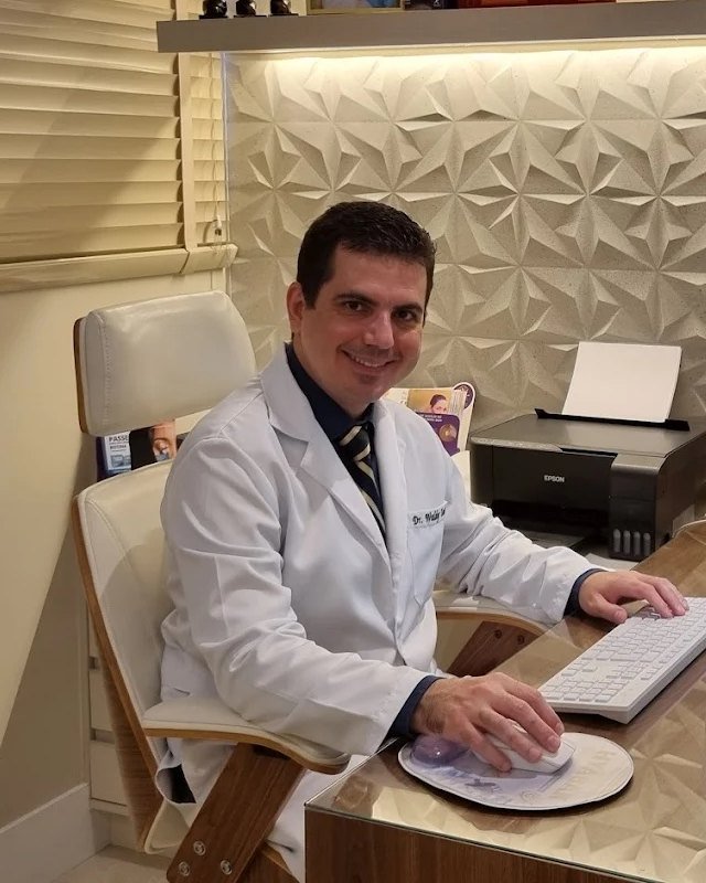 Dr. Waldyr Junior Zenha Vaz, médico da Premium Oftalmologia