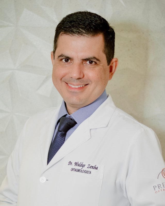 Dr. Waldyr Junior Zenha Vaz, médico oftalmologista da Premium Oftalmologia